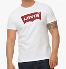 Levi s Men s Graphic Set-in Neck White T-Shirt X-Small
