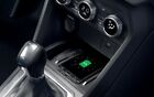 Caricabatteria per smartphone a induzione per console centrale - Dacia